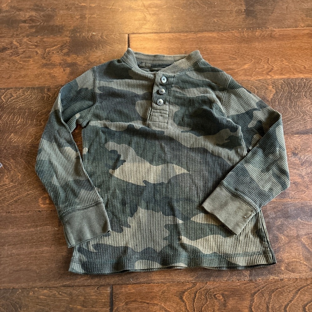 Open Trails Boys 4/5 XS Camo Henley‎ Top Green Brown Waffle Knit